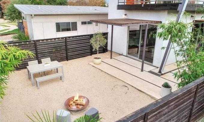 Johnston Terrace House | Modern Eastside Home - Long Stays Welcome