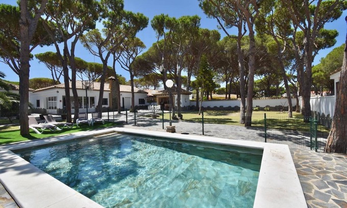 Poblado Sancti Petri Villa | Modern Atlantic Villa for 9 people 500m from the beach