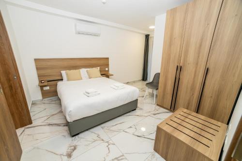 Bugibba Apartment | Modern Escape 3-Bedroom Maisonette with Free Parking