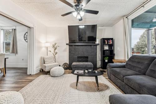Mount Washington House | Modern Family Friendly Home 3 Bedroom Great Location