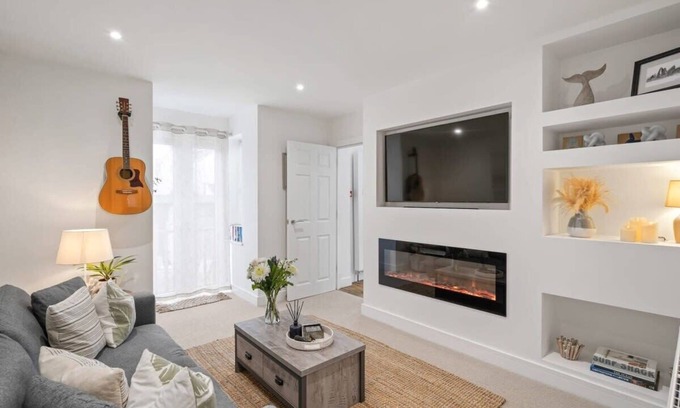 Exmouth Apartment | Modern Flat Minutes from Exmouth Sea Front
