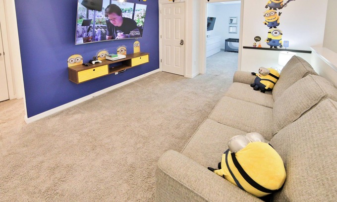 Four Corners House | Modern Fun Resort Townhome w/Pool 10 Min to Disney