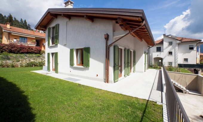 Verbania Apartment | Modern furnished 2-room apartment with large balcony & beautiful lake view