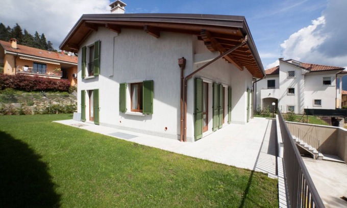 Verbania Apartment | Modern furnished 3½-room apartment with terrace & large garden