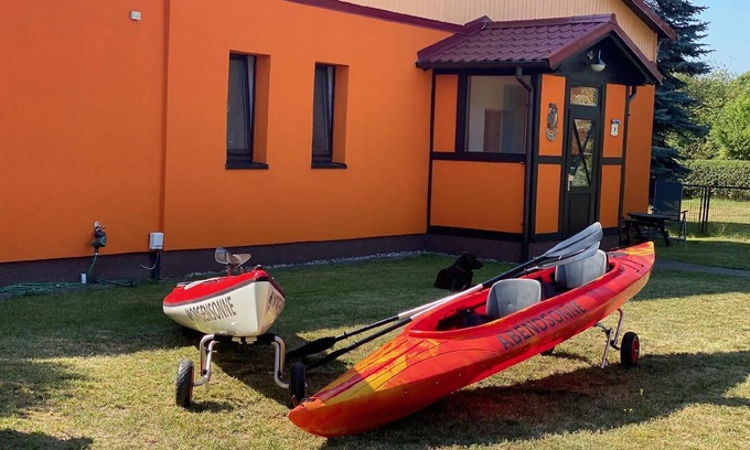 Fleeth Apartment | Modern holiday flat on a fenced property.