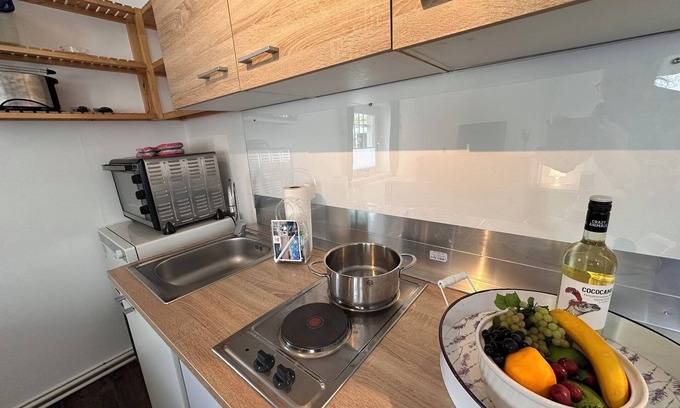 Warnow Apartment | Modern Holiday Home with Garden and Horse Riding near Warnow