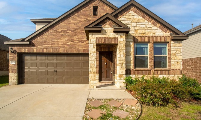 Manor House | Modern home with huge living area, great for family and group vacations