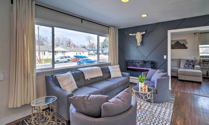 Englewood House | Modern Littleton Home w/Yard: Pets Welcome!