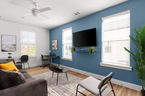 Pflugerville Apartment | Modern Living 1B 1B Steps from Shops, Dining Fun