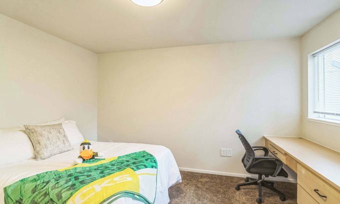 Harlow Apartment | Modern Living with Pool & Clubhouse Amenities