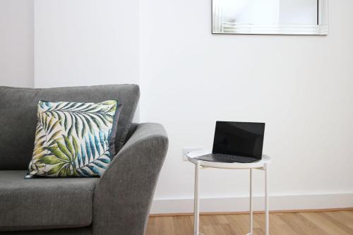 St. Thomas Apartment | Modern Loft Apartment Sleeps 4 & Free Parking