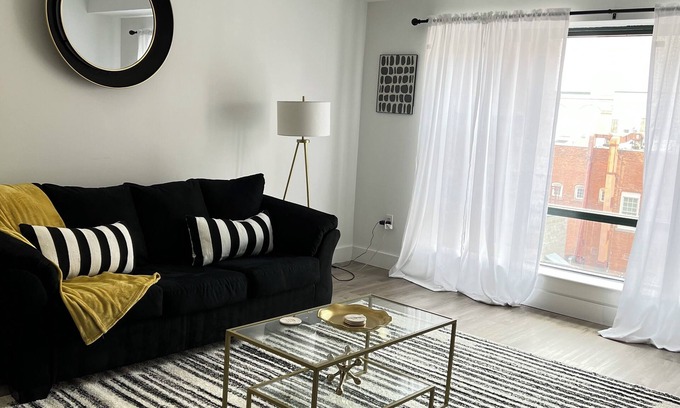 Downtown Apartment | Modern Luxe 1BR Apt in Downtown Stamford