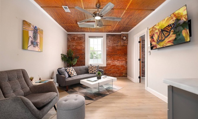 Bassett Condo | Modern meets Classic: Cozy condo on Smith River