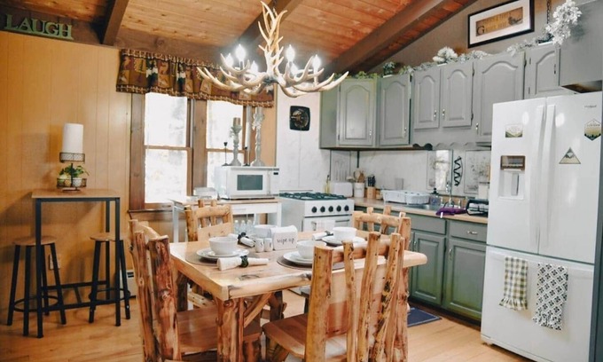 Woodsville House | Modern Mountain Lake House cabin Getaway