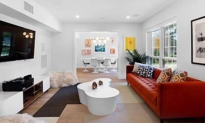 Indian Oaks House | Modern Oasis-Complete Redesign 4bd-Near The Domain
