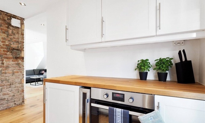 Laksevag Apartment | Modern Penthouse Close to City Centrum - Collective Transport Walking Distance