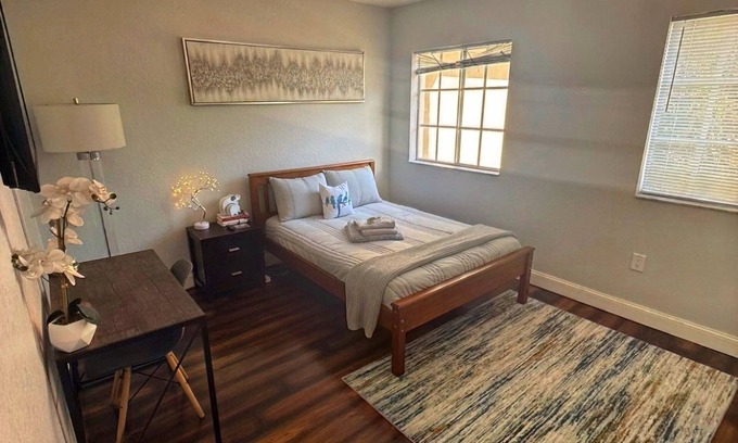 Naranja House | Modern Private Room Near Miami & Keys Getaway