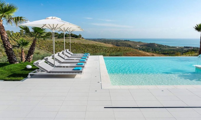 Borgo Bonsignore Villa | Modern private villa with pool and sea views