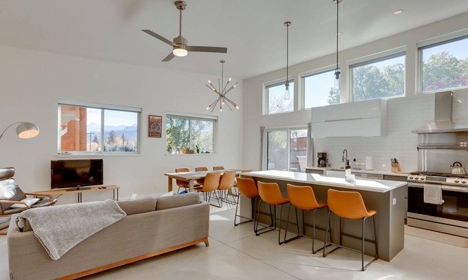 Ridgway House | Modern Ridgway Home: Walk to Town, Mountain Views!