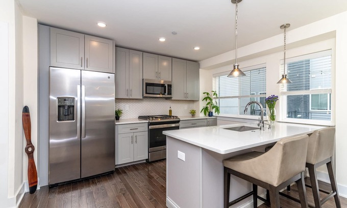 Olde Kensington Apartment | Modern Room in Trendy Philly W/Private Bathroom