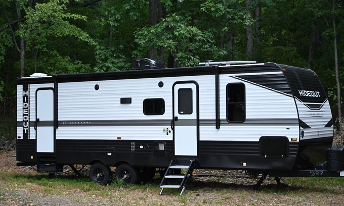 Catskill House | Modern RV Camper #1 - Pet Friendly & Surrounded by Nature