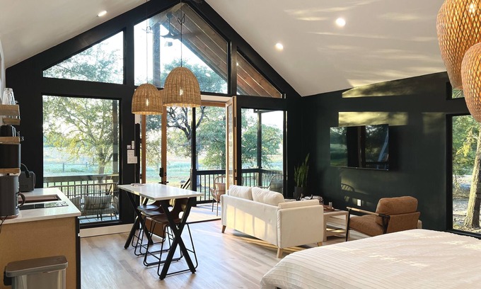 Cedar Creek Cabin | Modern stay on a relaxing ranch with friendly animals to pet and feed.