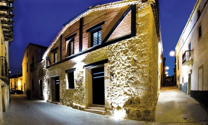 Pradena Ski Chalet | Modern style country house with five star qualities