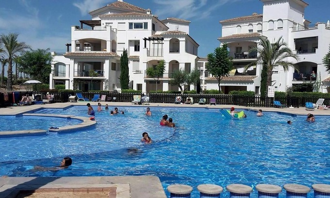 Roldan Apartment | Modern Stylish Apartment Perfect for Families. Pool & Golf Views - VV.MU.1317