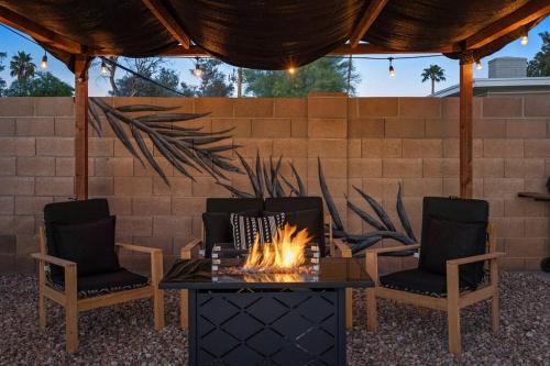 Meyer Park House | Modern Tempe home with Heated pool, ASU