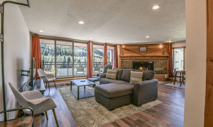 Keystone Condo | Modern Unit with Fireplace and amazing Views!