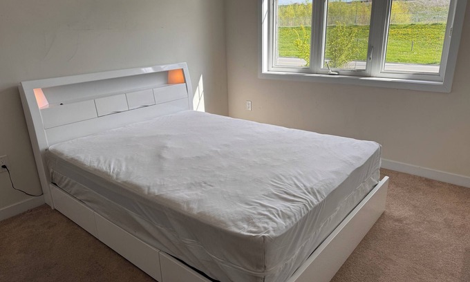 Hamilton House | Modern updated mountain view home