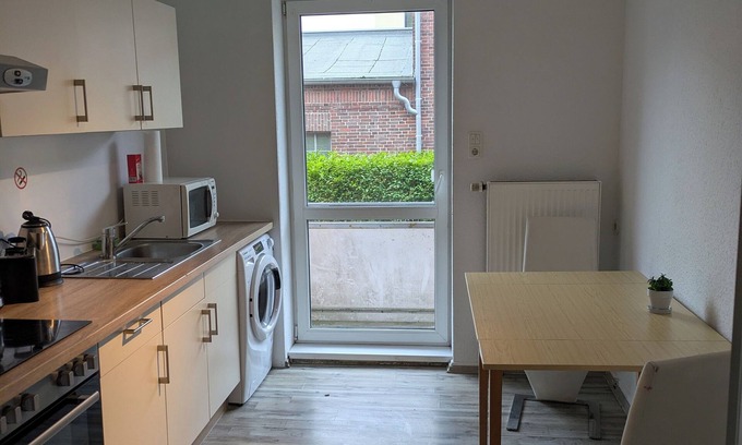 Center Apartment | Modern vacation apartment with balcony: ideal for couples & families