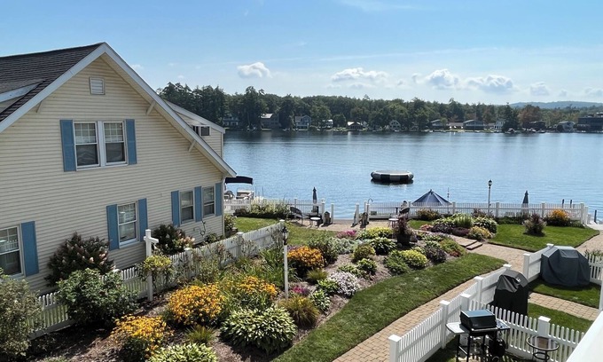 Winnisquam Condo | Modern Waterfront Condo with Views and Lake Access