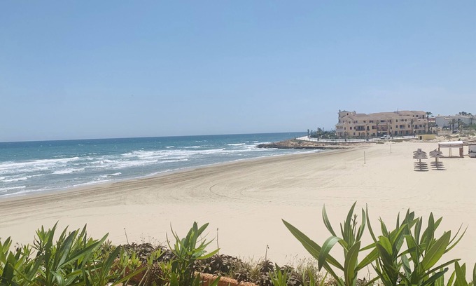 Algorfa Apartment | Modern Well presented 2 bedroom Ground Floor apartment in Algorfa Village.