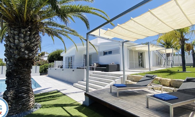 Quarteira Villa | Moderna CIP