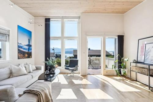 Valderhaugstranda Apartment | Moderne rekkehus nært Ålesund