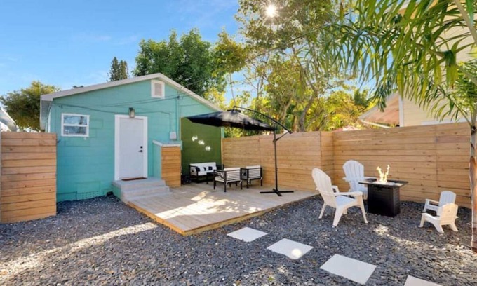 Lake Worth House | ModernTropic 2bd/1ba Near Beach w/fence yard/deck