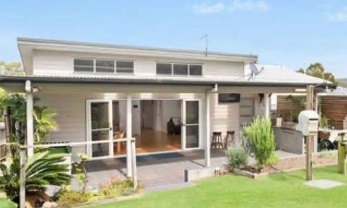 Mona Vale House | Mona Vale Coastal Escape