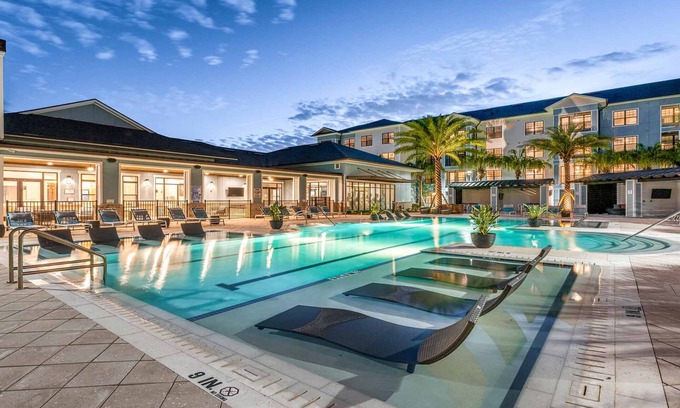 Florida Central Atlantic Coast Apartment | Monarch Apartments 15m to Parks, Pet Friendly, Free Parking by Heavenly Homes
