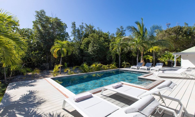 Plum Bay Villa | Monchal (2/3 Rooms) Luxury villa