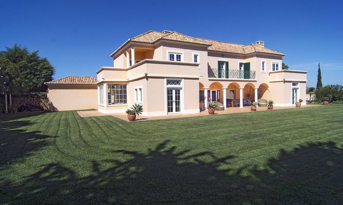 Colegio Villa | Monte das Estrelicias, Luxury property, tennis court, Lagos beach