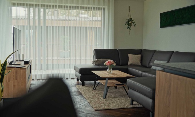 Perca Apartment | Monte Sole Suite, South Tyrol (with garden and sauna)