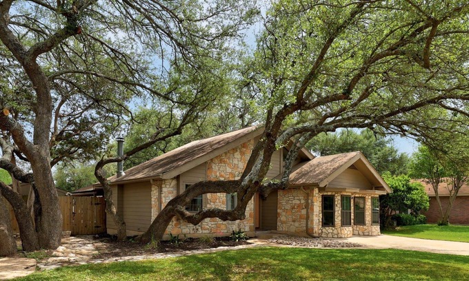 Anderson Mill House | Month to Month w/ ALL utilities paid! Available Sep 25th