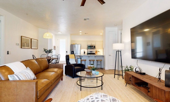 St. George House | Monthly Rental | 3 bed 2 bath | Black Rock Community Overlooking Sun Brook Golf Course
