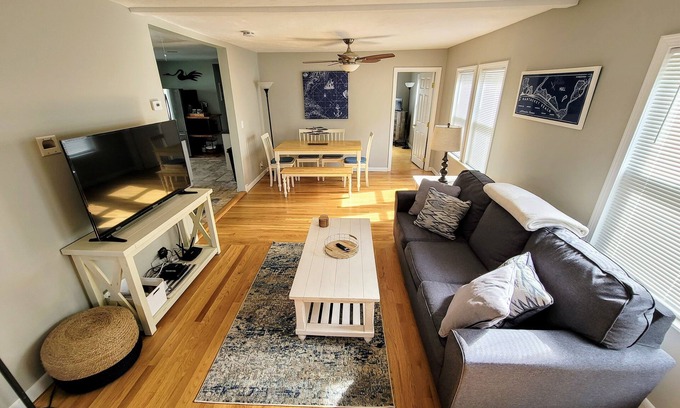 Hull House | Monthly Rental/House on Atlantic Hill- Easy access to Nantasket/Gunrock Beaches.