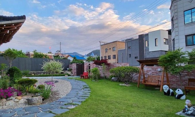 Chuncheon House | Moon Drawing Goeun