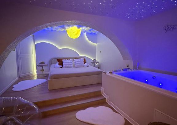 Ollioules House | Moon Room, Nuit insolite - Ollioules Toulon Var