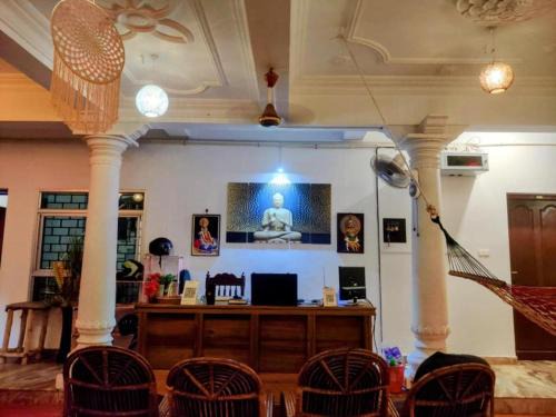 Varkala Resort | Moon Waves Beach Hotel Varkala