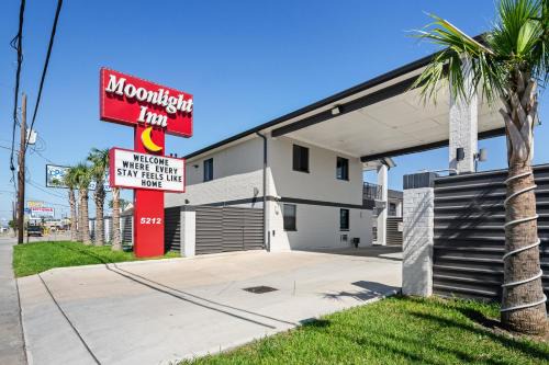Northside Hotel | Moonlight Inn - Houston I-45 & Airline