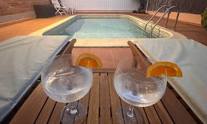 Creixell Ski Chalet | More JAPIMON rest and relaxation 5' from the beach and 25' from Port Aventura Wold